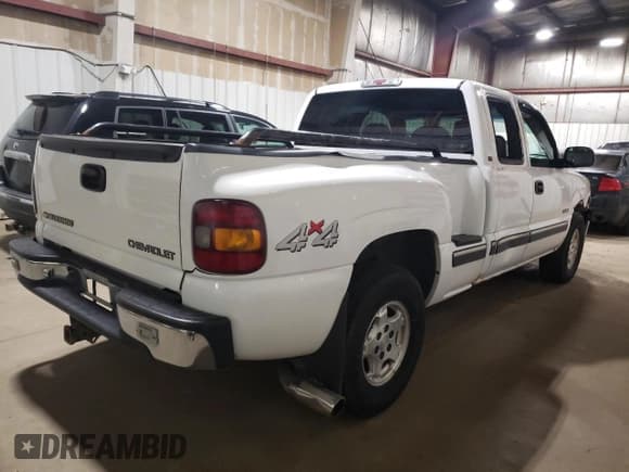 ✅ 2001 Chevrolet Silverado 1500 LS • VIN: 2GCEK19T311202257 • Lot: 86333645. Listed on Copart with 202,603 mi. Free auction sales archive from the USA and detailed vehicle history report at DreamBid. Image 3.