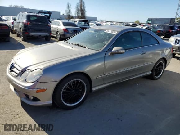 ✅ 2006 Mercedes-Benz CLK 500 • VIN: WDBTJ75H56F181876 • Lot: 46613625. Wystawiony na Copart z przebiegiem 154 632 mil. Bezpłatny archiwum sprzedaży aukcyjnych z USA i szczegółowy raport historii pojazdu na DreamBid. Zdjęcie 1.
