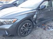 ✅ 2022 Volkswagen Jetta Sport • VIN: 3VWAM7BUXNM019593 • Lot: 41247461. Wystawiony na IAAI z przebiegiem 19 381 mil. Bezpłatny archiwum sprzedaży aukcyjnych z USA i szczegółowy raport historii pojazdu na DreamBid. Zdjęcie 6.