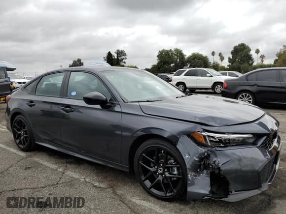 ✅ 2025 Honda Civic Sport • VIN: 2HGFE4F82SH323563 • Lot: 84061065. Wystawiony na Copart z przebiegiem 7 655 mil. Bezpłatny archiwum sprzedaży aukcyjnych z USA i szczegółowy raport historii pojazdu na DreamBid. Zdjęcie 4.