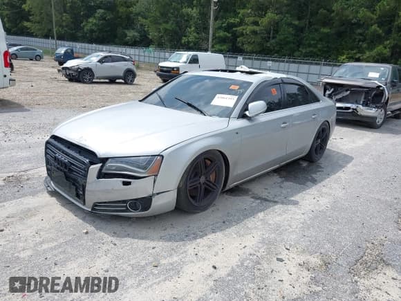 ✅ 2011 Audi A8 • VIN: WAUAVAFD7BN006743 • Lot: 43061393. Wystawiony na IAAI z przebiegiem Nie podano. Bezpłatny archiwum sprzedaży aukcyjnych z USA i szczegółowy raport historii pojazdu na DreamBid. Zdjęcie 2.