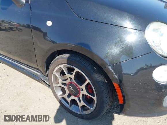 ✅ 2013 FIAT 500 Sport • VIN: 3C3CFFBR0DT562486 • Lot: 43226809. Wystawiony na IAAI z przebiegiem 132 500 mil. Bezpłatny archiwum sprzedaży aukcyjnych z USA i szczegółowy raport historii pojazdu na DreamBid. Zdjęcie 6.