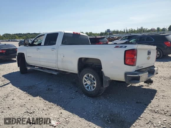 ✅ 2015 Chevrolet Silverado 2500HD LT • VIN: 1GC1KVE80FF517203 • Lot: 71698745. Listed on Copart with 103,099 mi. Free auction sales archive from the USA and detailed vehicle history report at DreamBid. Image 2.