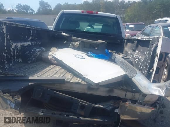 ✅ 2007 Chevrolet Silverado 2500HD Work Truck • VIN: 1GCHC29K57E516474 • Лот: 43119760. Опубликован ранее на IAAI с пробегом 359 924 миль. Бесплатный доступ к архиву аукционных продаж из США и подробный отчёт об истории автомобиля на DreamBid. Изображение 14.