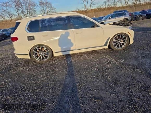 ✅ 2019 BMW X7 xDrive40i • VIN: 5UXCW2C57KL086101 • Lot: 94126035. Listed on Copart with 87,121 mi. Free auction sales archive from the USA and detailed vehicle history report at DreamBid. Image 13.