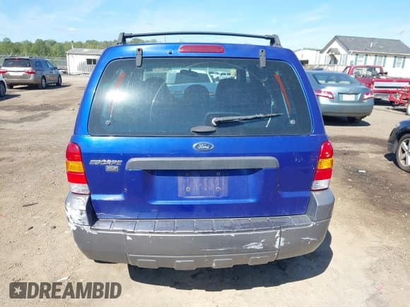 ✅ 2005 Ford Escape XLT • VIN: 1FMCU93105KA09251 • Lot: 43361970. Listed on IAAI with Not provided. Free auction sales archive from the USA and detailed vehicle history report at DreamBid. Image 15.