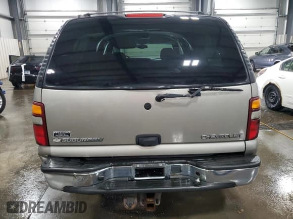 ✅ 2003 Chevrolet Suburban LT • VIN: 1GNFK16Z63J245780 • Lot: 51679555. Wystawiony na Copart z przebiegiem 291 589 mil. Bezpłatny archiwum sprzedaży aukcyjnych z USA i szczegółowy raport historii pojazdu na DreamBid. Zdjęcie 6.