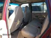 ✅ 2000 Ford Expedition Eddie Bauer • VIN: 1FMFU18L6YLB72185 • Лот: 41001243. Опубликован ранее на IAAI с пробегом 154 238 миль. Бесплатный доступ к архиву аукционных продаж из США и подробный отчёт об истории автомобиля на DreamBid. Изображение 8.