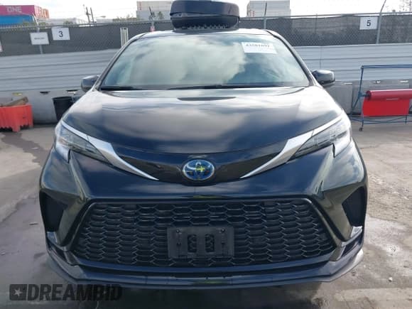 ✅ 2021 Toyota Sienna XSE • VIN: 5TDDSKFC6MS019311 • Lot: 43581691. Listed on IAAI with 85,079 mi. Free auction sales archive from the USA and detailed vehicle history report at DreamBid. Image 12.