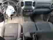 2021 Chevrolet Silverado 3500HD LT z VIN 1GC4YTEY3MF119948, wystawiony jako Copart lot #51650535 z przebiegiem 101 528 mil mil oraz Szkoda całkowita • Salvage title. Historia ofert i sprzedaży dostępna na DreamBid. Obrazek 8.