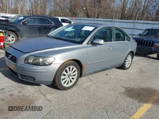 ✅ 2004 Volvo S40 • VIN: YV1MS382642028019 • Lot: 43767476. Wystawiony na IAAI z przebiegiem 261 700 mil. Bezpłatny archiwum sprzedaży aukcyjnych z USA i szczegółowy raport historii pojazdu na DreamBid. Zdjęcie 2.