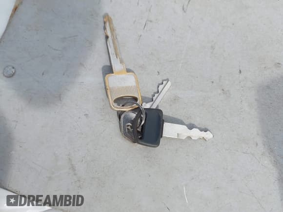 ✅ 2007 Ford Econoline Passenger XL • VIN: 1FMNE11W57DB23730 • Lot: 43598634. Wystawiony na IAAI z przebiegiem 154 712 mil. Bezpłatny archiwum sprzedaży aukcyjnych z USA i szczegółowy raport historii pojazdu na DreamBid. Zdjęcie 11.