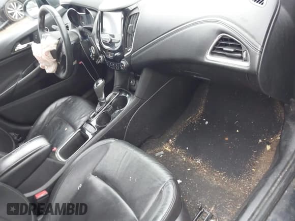 ✅ 2018 Chevrolet Cruze Premier • VIN: 1G1BF5SM1J7141701 • Lot: 43449111. Listed on IAAI with 128,825 mi. Free auction sales archive from the USA and detailed vehicle history report at DreamBid. Image 5.