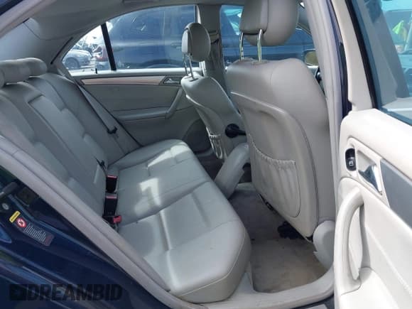 ✅ 2005 Mercedes-Benz C 230 Kompressor • VIN: WDBRF40J75F725331 • Lot: 43222912. Wystawiony na IAAI z przebiegiem 245 268 mil. Bezpłatny archiwum sprzedaży aukcyjnych z USA i szczegółowy raport historii pojazdu na DreamBid. Zdjęcie 8.