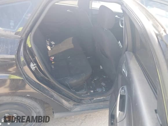 ✅ 2017 Ford Focus SE • VIN: 1FADP3K28HL267271 • Лот: 43481238. Опубликован ранее на IAAI с пробегом 150 693 миль. Бесплатный доступ к архиву аукционных продаж из США и подробный отчёт об истории автомобиля на DreamBid. Изображение 8.