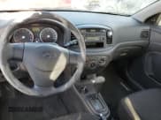 ✅ 2011 Hyundai Accent L • VIN: KMHCN3BC0BU196956 • Лот: 45455095. Опубликован ранее на Copart с пробегом 156 364 миль. Бесплатный доступ к архиву аукционных продаж из США и подробный отчёт об истории автомобиля на DreamBid. Изображение 8.