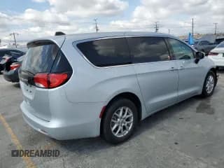✅ 2023 Chrysler Voyager LX • VIN: 2C4RC1CG1PR515991 • Lot: 80330515. Wystawiony na Copart z przebiegiem 69 917 mil. Bezpłatny archiwum sprzedaży aukcyjnych z USA i szczegółowy raport historii pojazdu na DreamBid. Zdjęcie 3.
