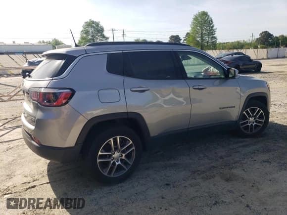 ✅ 2020 Jeep Compass Latitude • VIN: 3C4NJCBB1LT224419 • Lot: 53473975. Listed on Copart with 81,002 mi. Free auction sales archive from the USA and detailed vehicle history report at DreamBid. Image 3.