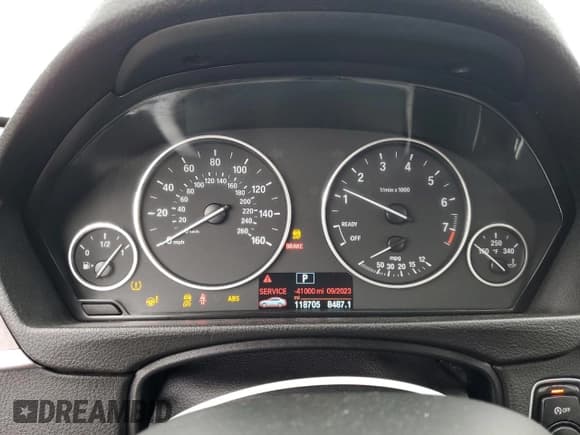 ✅ 2015 BMW 3 Series 328i xDrive • VIN: WBA3B5G56FNS19611 • Lot: 90507235. Wystawiony na Copart z przebiegiem 118 705 mil. Bezpłatny archiwum sprzedaży aukcyjnych z USA i szczegółowy raport historii pojazdu na DreamBid. Zdjęcie 9.