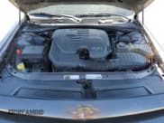 ✅ 2014 Dodge Challenger SXT • VIN: 2C3CDYAG7EH277327 • Lot: 72247414. Wystawiony na Copart z przebiegiem 158 241 mil. Bezpłatny archiwum sprzedaży aukcyjnych z USA i szczegółowy raport historii pojazdu na DreamBid. Zdjęcie 11.