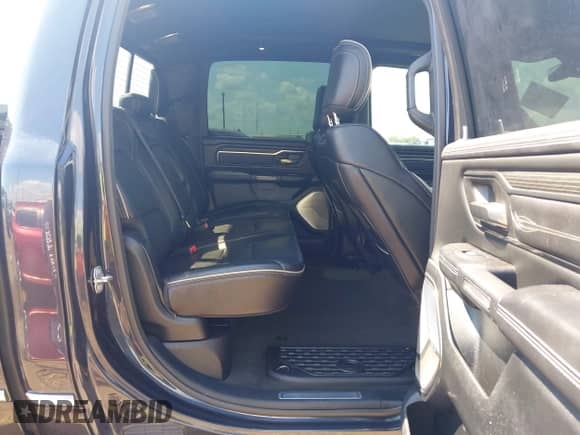 2019 Ram 1500 Limited z VIN 1C6SRFHT6KN921748, wystawiony jako IAAI lot #43169003 z przebiegiem 91 262 mil mil oraz . Historia ofert i sprzedaży dostępna na DreamBid. Obrazek 8.