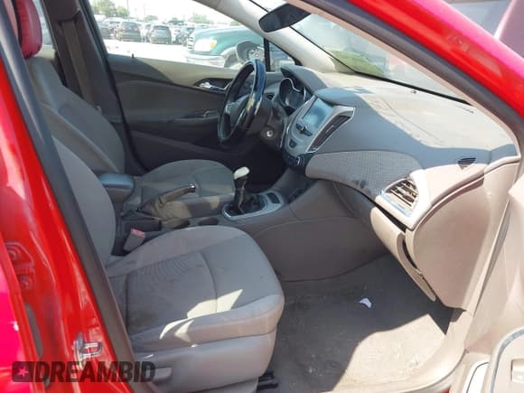 ✅ 2016 Chevrolet Cruze LS • VIN: 1G1BB5SM5G7276409 • Lot: 39967213. Listed on IAAI with 146,861 mi. Free auction sales archive from the USA and detailed vehicle history report at DreamBid. Image 5.