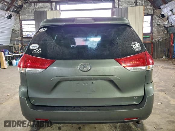 ✅ 2014 Toyota Sienna LE • VIN: 5TDKK3DC1ES463133 • Лот: 93875665. Опубликован ранее на Copart с пробегом 194 543 миль. Бесплатный доступ к архиву аукционных продаж из США и подробный отчёт об истории автомобиля на DreamBid. Изображение 6.