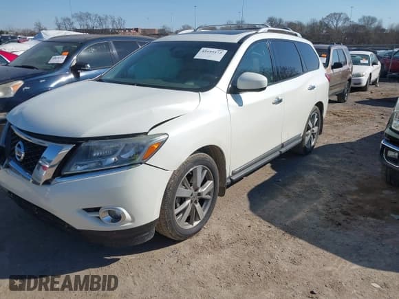 ✅ 2015 Nissan Pathfinder SV • VIN: 5N1AR2MN2FC711200 • Lot: 41695172. Listed on IAAI with 117,858 mi. Free auction sales archive from the USA and detailed vehicle history report at DreamBid. Image 2.