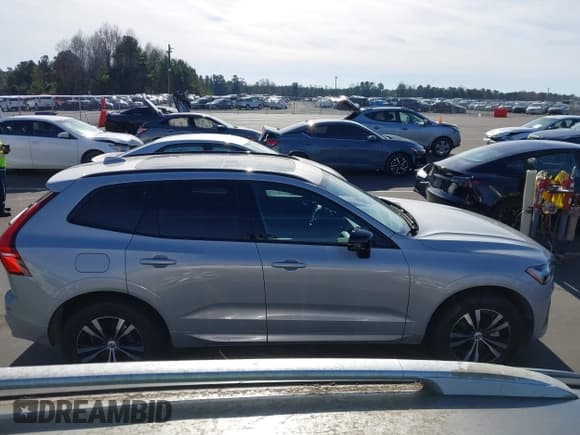 ✅ 2025 Volvo XC60 Core • VIN: YV4M12RJ4S1186223 • Lot: 43798163. Listed on IAAI with 13,548 mi. Free auction sales archive from the USA and detailed vehicle history report at DreamBid. Image 13.