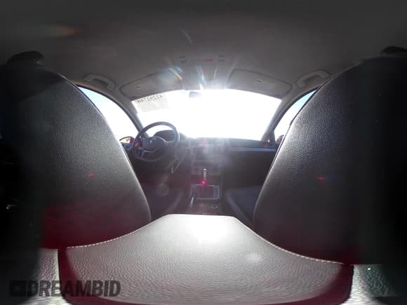 ✅ 2015 Volkswagen Golf TSI S • VIN: 3VW217AU8FM018829 • Лот: 42292740. Опубликован ранее на IAAI с пробегом 134 751 миль. Бесплатный доступ к архиву аукционных продаж из США и подробный отчёт об истории автомобиля на DreamBid. Изображение 18.