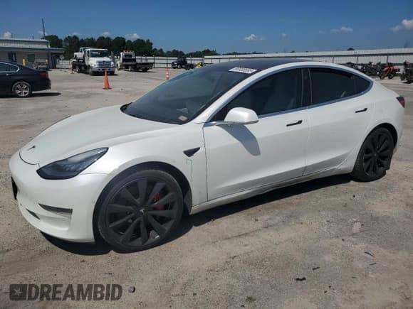 ✅ 2020 Tesla Model 3 Performance • VIN: 5YJ3E1EC6LF603595 • Lot: 80030695. Wystawiony na Copart z przebiegiem 87 268 mil. Bezpłatny archiwum sprzedaży aukcyjnych z USA i szczegółowy raport historii pojazdu na DreamBid. Zdjęcie 1.