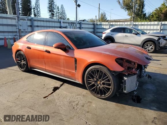 ✅ 2022 Porsche Panamera • VIN: WP0AJ2A71NL101482 • Lot: 47217485. Wystawiony na Copart z przebiegiem 11 383 mil. Bezpłatny archiwum sprzedaży aukcyjnych z USA i szczegółowy raport historii pojazdu na DreamBid. Zdjęcie 4.