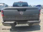 ✅ 2024 Nissan Frontier SV • VIN: 1N6ED1FKXRN605620 • Lot: 59854695. Wystawiony na Copart z przebiegiem 8 828 mil. Bezpłatny archiwum sprzedaży aukcyjnych z USA i szczegółowy raport historii pojazdu na DreamBid. Zdjęcie 6.