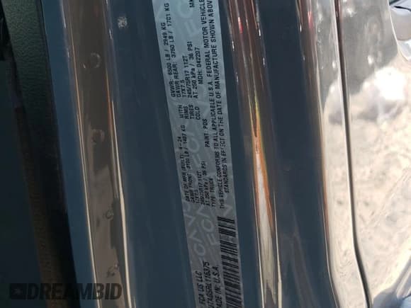 ✅ 2024 Jeep Gladiator Sport • VIN: 1C6JJTAG5RL116375 • Lot: 68782855. Wystawiony na Copart z przebiegiem 8 061 mil. Bezpłatny archiwum sprzedaży aukcyjnych z USA i szczegółowy raport historii pojazdu na DreamBid. Zdjęcie 13.