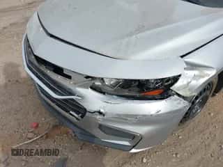 ✅ 2017 Chevrolet Malibu LS • VIN: 1G1ZB5ST2HF279815 • Lot: 43502470. Wystawiony na IAAI z przebiegiem 223 691 mil mil. Skorzystaj z bezpłatnego archiwum sprzedaży aukcyjnych z USA i zobacz szczegółowy raport historii pojazdu na DreamBid. Zdjęcie 6.