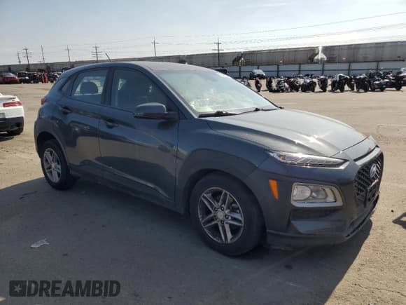 ✅ 2020 Hyundai Kona SE • VIN: KM8K12AAXLU501902 • Лот: 71649954. Опубликован ранее на Copart с пробегом 110 338 миль. Бесплатный доступ к архиву аукционных продаж из США и подробный отчёт об истории автомобиля на DreamBid. Изображение 4.