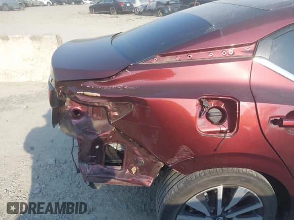 ✅ 2020 Nissan Sentra SV • VIN: 3N1AB8CV7LY297446 • Lot: 42564759. Listed on IAAI with 71,944 mi. Free auction sales archive from the USA and detailed vehicle history report at DreamBid. Image 6.