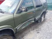 ✅ 2001 Chevrolet Blazer LT • VIN: 1GNDT13W912164701 • Lot: 42423040. Wystawiony na IAAI z przebiegiem 224 749 mil. Bezpłatny archiwum sprzedaży aukcyjnych z USA i szczegółowy raport historii pojazdu na DreamBid. Zdjęcie 6.