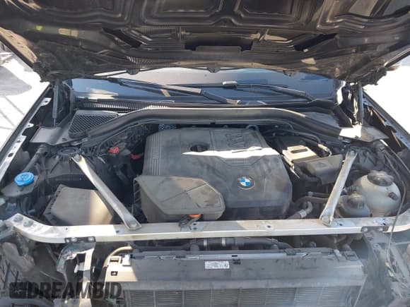 ✅ 2020 BMW X4 xDrive30i • VIN: 5UX2V1C08LLZ32525 • Lot: 41973195. Listed on IAAI with 85,222 mi. Free auction sales archive from the USA and detailed vehicle history report at DreamBid. Image 10.