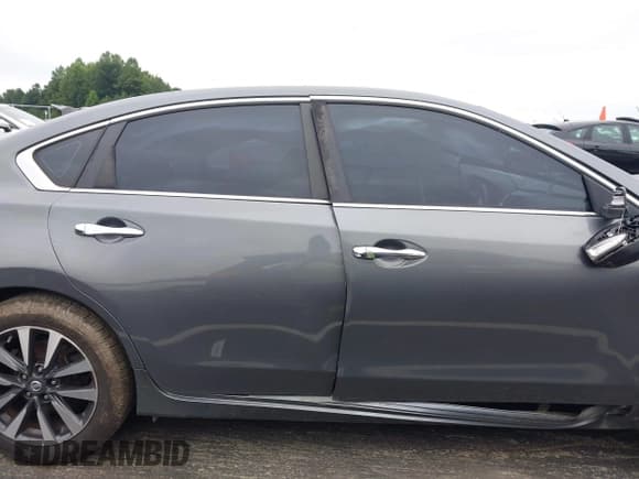 ✅ 2017 Nissan Altima SL • VIN: 1N4AL3AP8HC267198 • Lot: 42903982. Listed on IAAI with 116,297 mi. Free auction sales archive from the USA and detailed vehicle history report at DreamBid. Image 14.