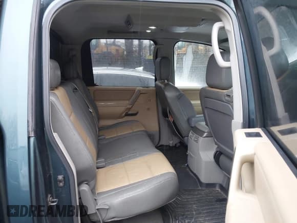 ✅ 2004 Nissan Titan SE • VIN: 1N6AA07B24N543462 • Lot: 43830874. Listed on IAAI with 196,490 mi. Free auction sales archive from the USA and detailed vehicle history report at DreamBid. Image 8.