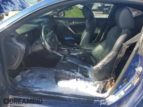 ✅ 2015 Hyundai Genesis Coupe Ultimate • VIN: KMHHU6KJ9FU130971 • Lot: 45268255. Wystawiony na Copart z przebiegiem 182 628 mil. Bezpłatny archiwum sprzedaży aukcyjnych z USA i szczegółowy raport historii pojazdu na DreamBid. Zdjęcie 7.