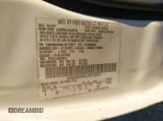 ✅ 2001 Lincoln Town Car Cartier • VIN: 1LNHM83W61Y713277 • Lot: 43676380. Wystawiony na IAAI z przebiegiem 283 434 mil. Bezpłatny archiwum sprzedaży aukcyjnych z USA i szczegółowy raport historii pojazdu na DreamBid. Zdjęcie 9.