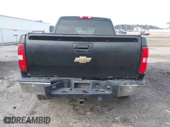 ✅ 2011 Chevrolet Silverado 1500 LT • VIN: 3GCPKSE33BG191046 • Лот: 43849954. Опубликован ранее на IAAI с пробегом 220 466 миль. Бесплатный доступ к архиву аукционных продаж из США и подробный отчёт об истории автомобиля на DreamBid. Изображение 17.