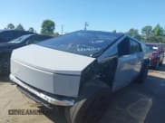 ✅ 2024 Tesla Cybertruck • VIN: 7G2CEHED5RA042598 • Lot: 42516365. Listed on IAAI with 22,255 mi. Free auction sales archive from the USA and detailed vehicle history report at DreamBid. Image 13.