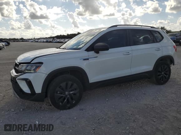 ✅ 2022 Volkswagen Taos S • VIN: 3VVDX7B23NM011326 • Лот: 82717665. Опубликован ранее на Copart с пробегом 43 475 миль. Бесплатный доступ к архиву аукционных продаж из США и подробный отчёт об истории автомобиля на DreamBid. Изображение 1.