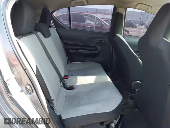 ✅ 2016 Toyota Prius One • VIN: JTDKDTB37G1132974 • Lot: 42865095. Listed on IAAI with 511,398 mi. Free auction sales archive from the USA and detailed vehicle history report at DreamBid. Image 8.