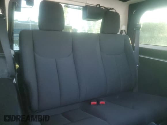 ✅ 2017 Jeep Wrangler Sport • VIN: 1C4GJWAG0HL607259 • Лот: 82005905. Опубликован ранее на Copart с пробегом 57 496 миль. Бесплатный доступ к архиву аукционных продаж из США и подробный отчёт об истории автомобиля на DreamBid. Изображение 11.