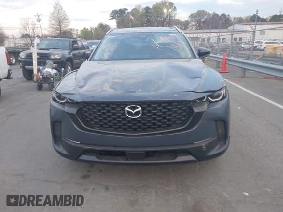 ✅ 2025 Mazda CX-50 S Premium Plus • VIN: 7MMVABEM8SN334440 • Лот: 41889122. Опубликован ранее на IAAI с пробегом 4 133 миль. Бесплатный доступ к архиву аукционных продаж из США и подробный отчёт об истории автомобиля на DreamBid. Изображение 12.