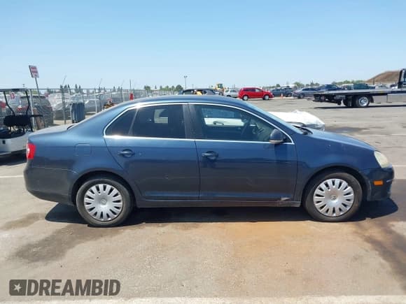 ✅ 2005 Volkswagen Jetta 2.5L • VIN: 3VWRG71K05M644658 • Lot: 42441336. Listed on IAAI with 191,514 mi. Free auction sales archive from the USA and detailed vehicle history report at DreamBid. Image 13.